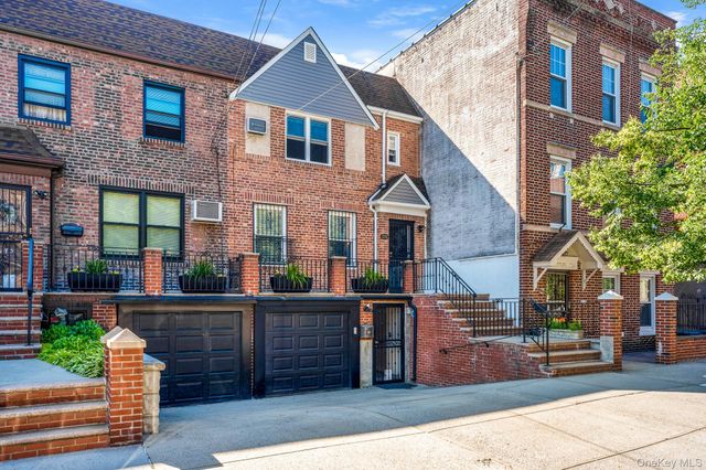 25-75 43rd Street, Astoria, NY 11103