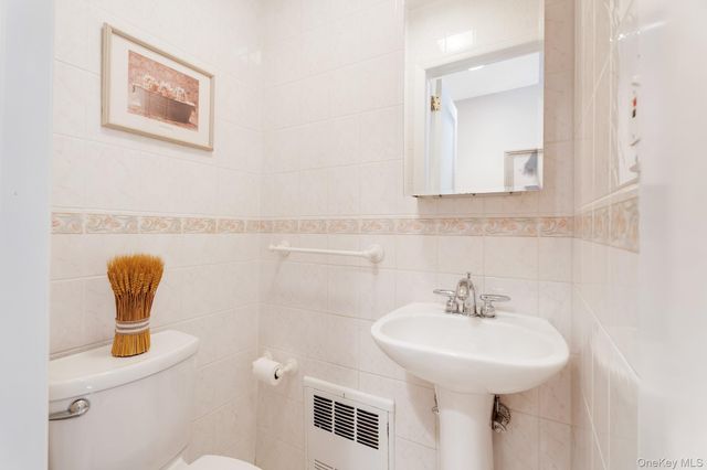 25-75 43rd Street, Astoria, NY 11103