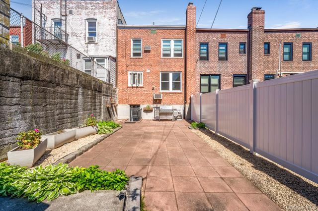 25-75 43rd Street, Astoria, NY 11103
