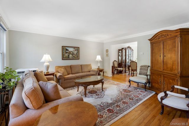 25-75 43rd Street, Astoria, NY 11103