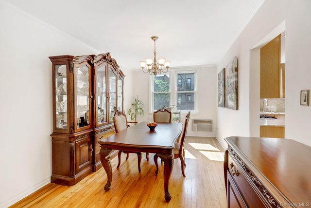 25-75 43rd Street, Astoria, NY 11103