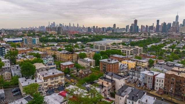 477 Mercer St, Jersey City, NJ 07306