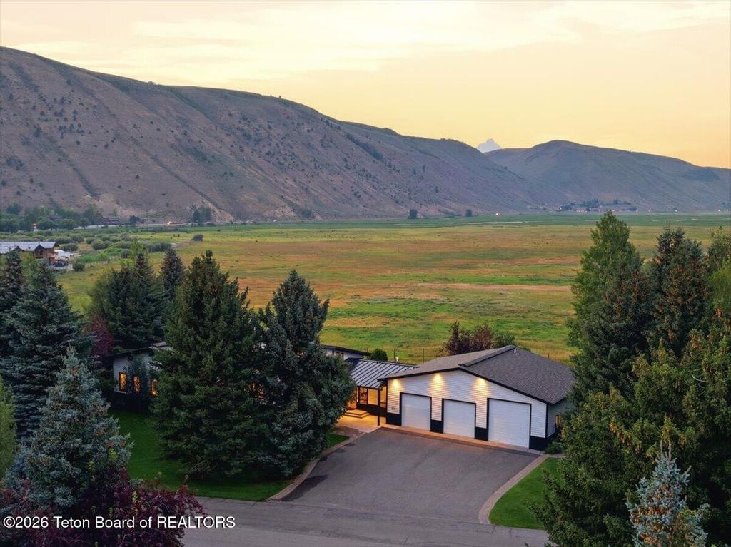 325 TETON Avenue, Jackson, WY 83001 photo 5