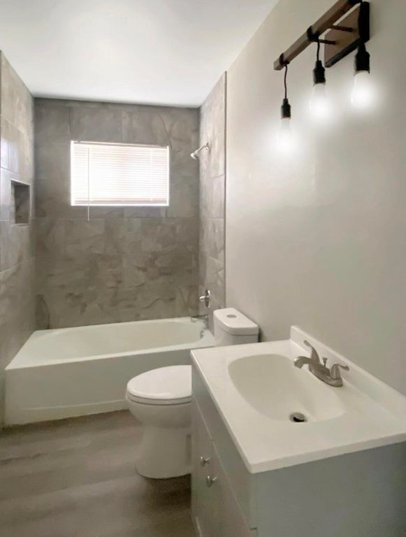 Image 11 of property listing at 629 W 23rd Street, San Angelo, TX 76903