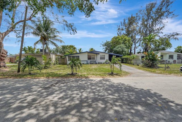 7530 Atlanta Street, Hollywood, FL 33024