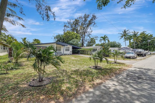 7530 Atlanta Street, Hollywood, FL 33024