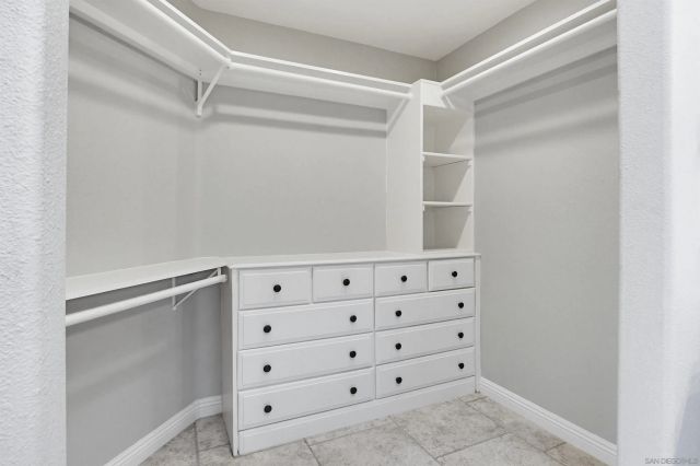 810 Anns Way, Vista, CA 92083