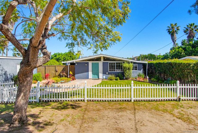 810 Anns Way, Vista, CA 92083