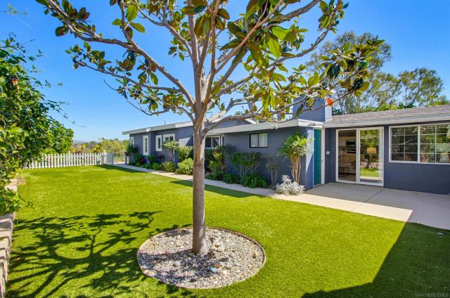 810 Anns Way, Vista, CA 92083