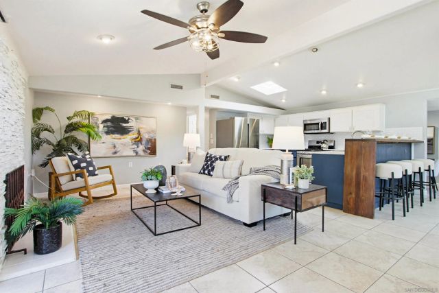 810 Anns Way, Vista, CA 92083