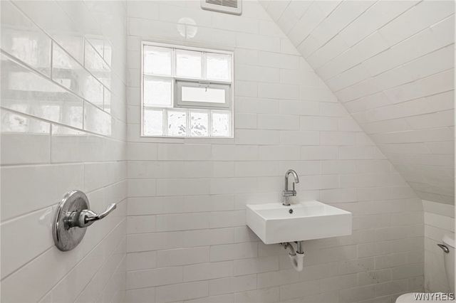 260 Lisbon Avenue, Buffalo, NY 14215