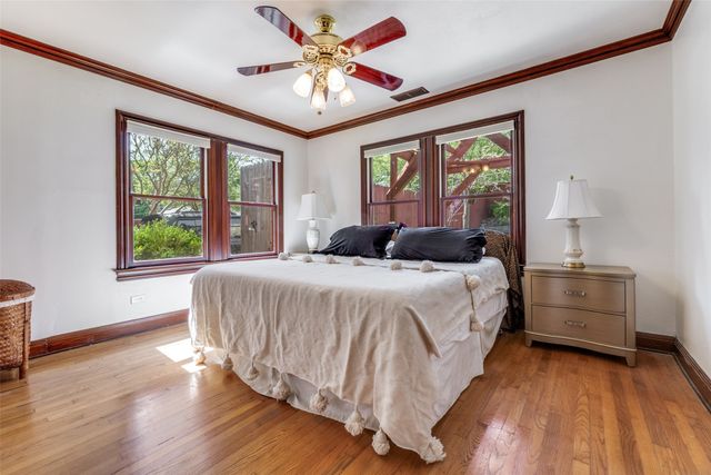 6903 Vivian Avenue, Dallas, TX 75223