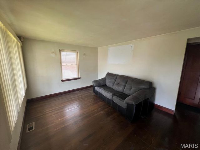 4719 Seattle Street, St Louis, MO 63121