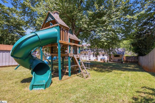 27 Sir Abbott Street, Greenville, SC 29607
