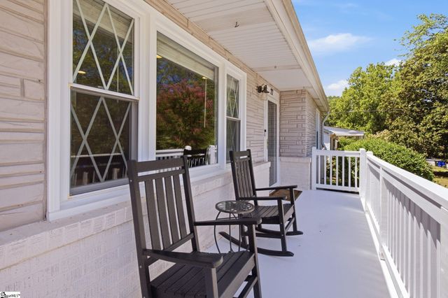 27 Sir Abbott Street, Greenville, SC 29607
