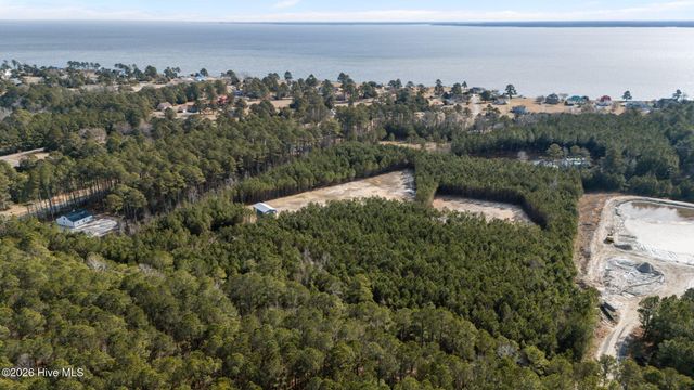 1750 White Farm Road, Oriental, NC 28571