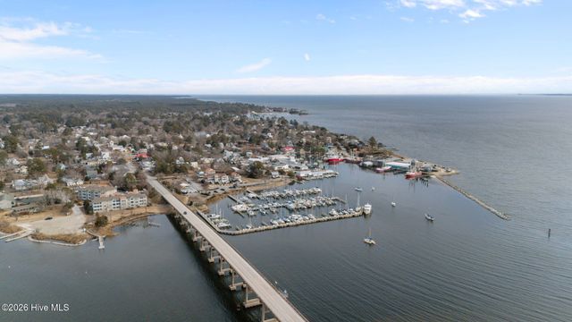 1750 White Farm Road, Oriental, NC 28571