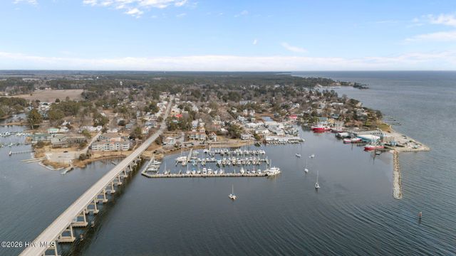 1750 White Farm Road, Oriental, NC 28571