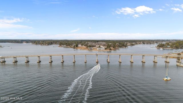 1750 White Farm Road, Oriental, NC 28571