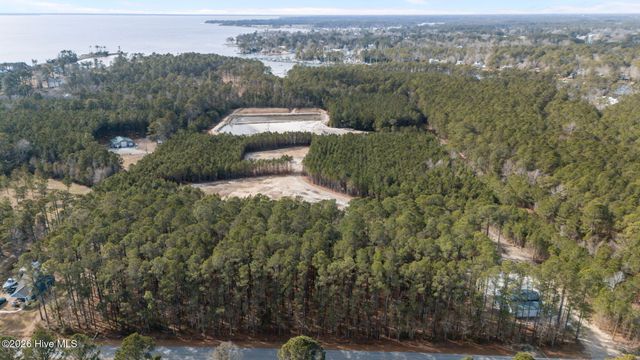 1750 White Farm Road, Oriental, NC 28571