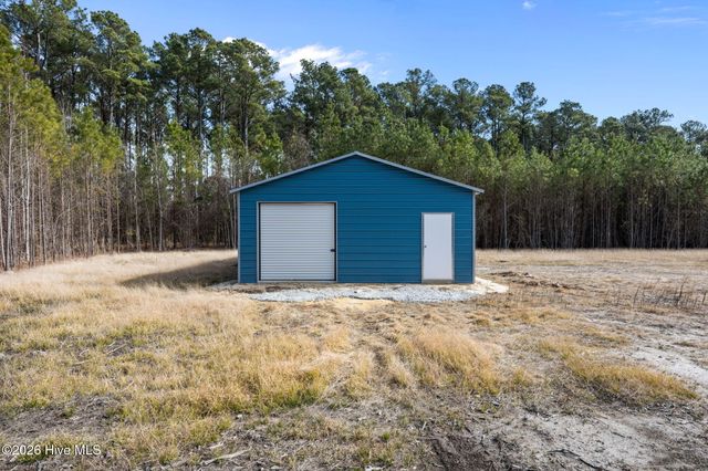 1750 White Farm Road, Oriental, NC 28571