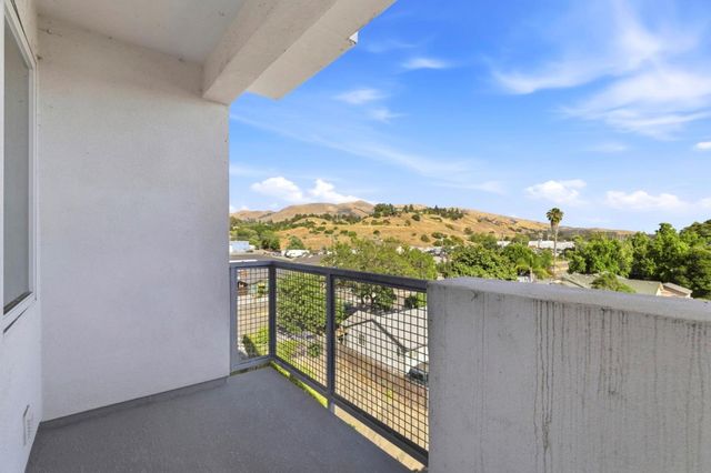 42111 Osgood Road 411, Fremont, CA 94539