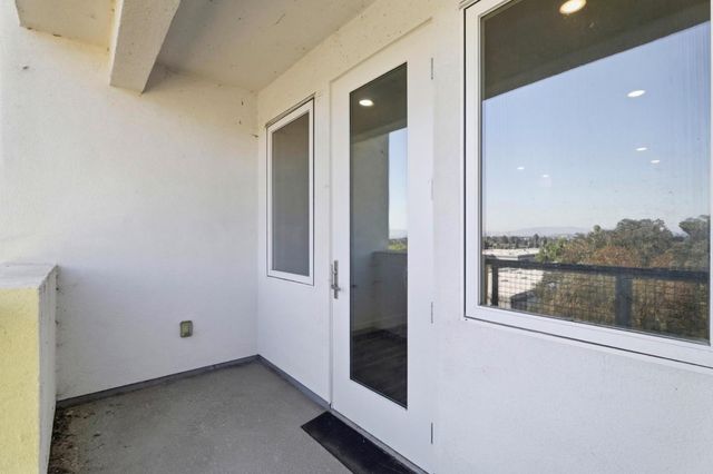 42111 Osgood Road 411, Fremont, CA 94539