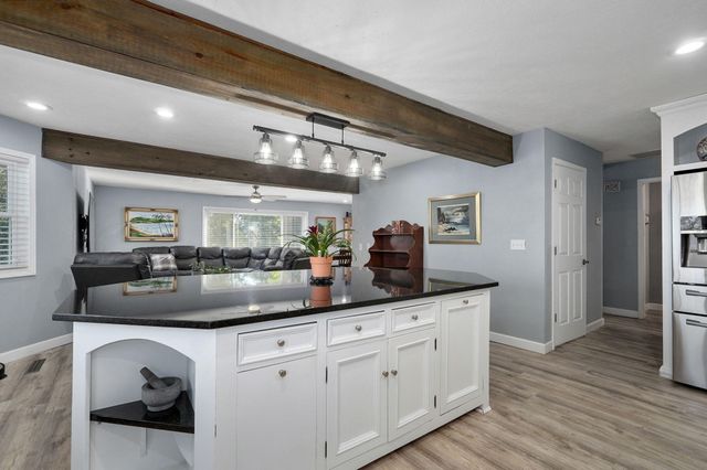 1511 E Groves Drive, Ozark, MO 65721