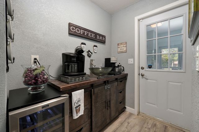 1511 E Groves Drive, Ozark, MO 65721