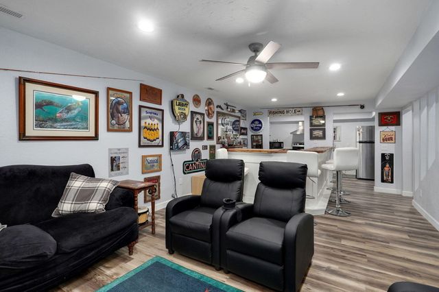 1511 E Groves Drive, Ozark, MO 65721