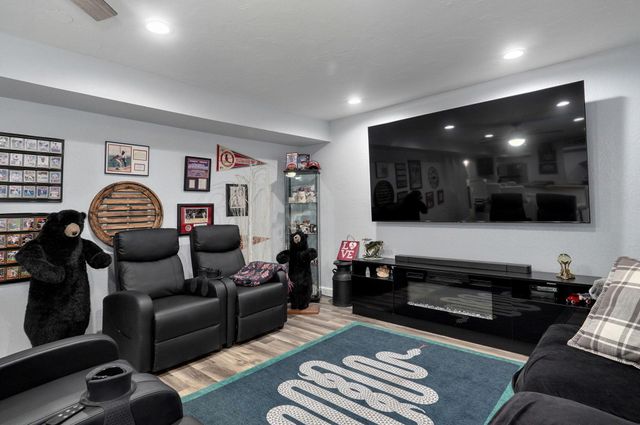 1511 E Groves Drive, Ozark, MO 65721