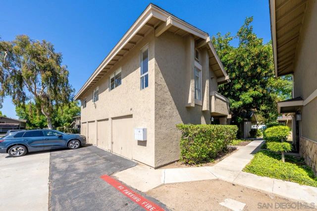 995 Amistad Pl D, El Cajon, CA 92019