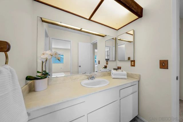 995 Amistad Pl D, El Cajon, CA 92019
