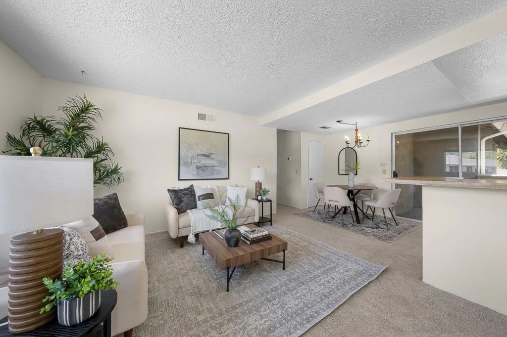 995 Amistad Pl D, El Cajon, CA 92019
