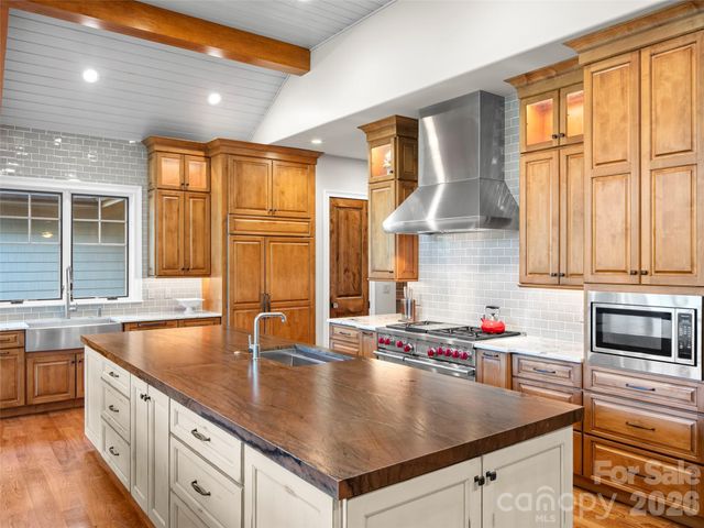 334 Walnut Valley Parkway, Arden, NC 28704