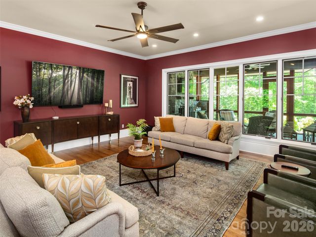 334 Walnut Valley Parkway, Arden, NC 28704