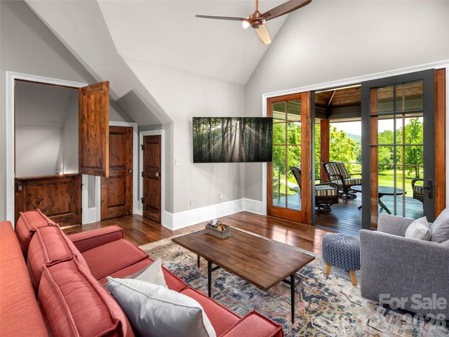334 Walnut Valley Parkway, Arden, NC 28704