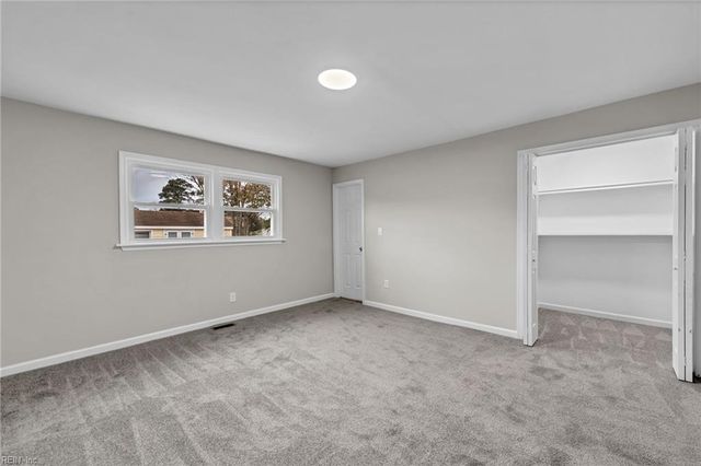 1618 Belafonte DR, Portsmouth, VA 23701