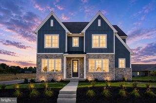 836 WHEATFIELD LN, Lebanon, PA 17042