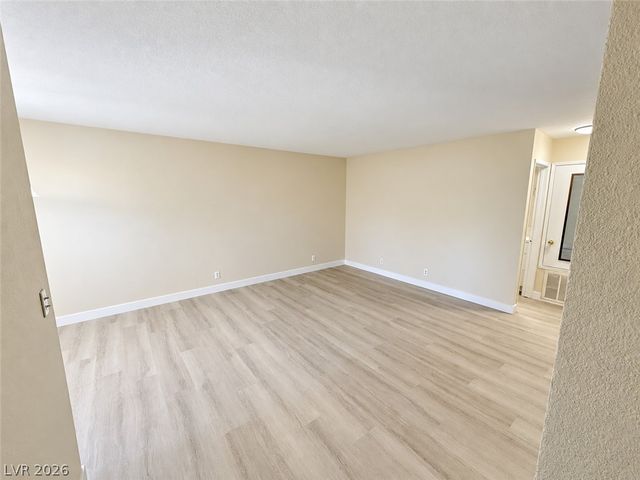 3120 South Eastern Avenue 11, Las Vegas, NV 89169