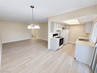 3120 South Eastern Avenue 11, Las Vegas, NV 89169