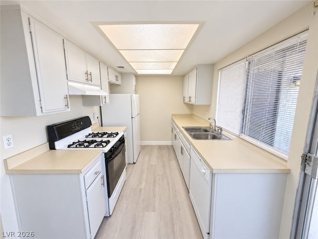 3120 South Eastern Avenue 11, Las Vegas, NV 89169 — photo 5