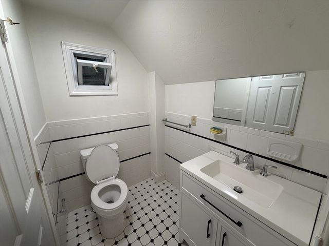 15 Chestnut 1, Stoughton, MA 02072