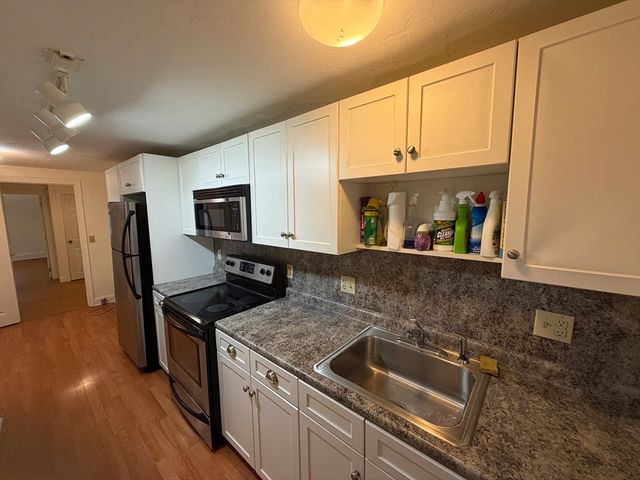 15 Chestnut 1, Stoughton, MA 02072