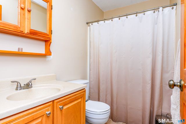 5 Upper Commons, Woodbury, CT 06798