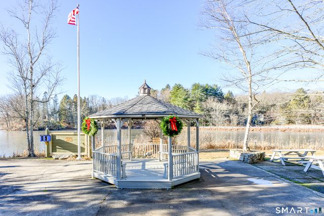 5 Upper Commons, Woodbury, CT 06798