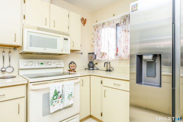 5 Upper Commons, Woodbury, CT 06798