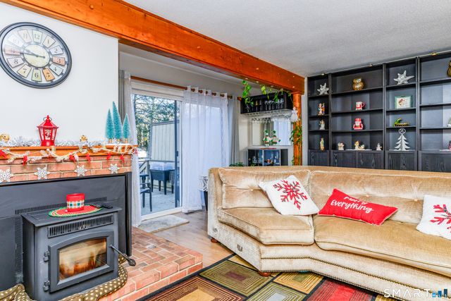 5 Upper Commons, Woodbury, CT 06798