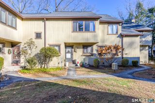 5 Upper Commons 5, Woodbury, CT 06798