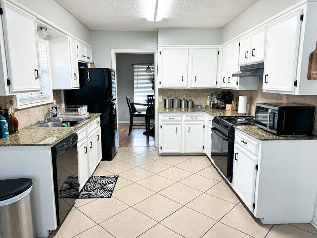 9421 Leaside Way, Shreveport, LA 71118